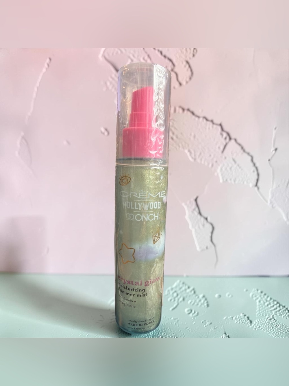 Crème Hollywood Conch Crystal Glow Moisturizing Shimmer Mist